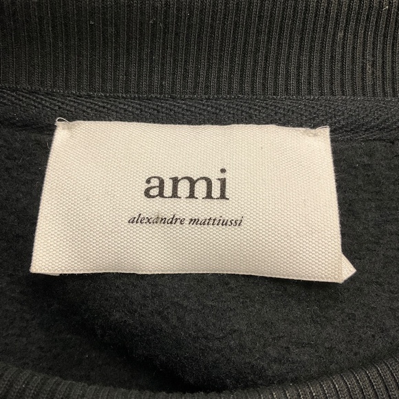 AMI PARIS BY ALEXANDRE MATTIUSSI BLACK EMBOSSED HEART CREW SWEATSHIRT - Picture 4 of 8